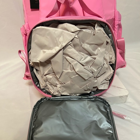 *New* Steve Madden (Madden Girl) Pink Backpack and Lunch Box Set - Picture 12 of 16